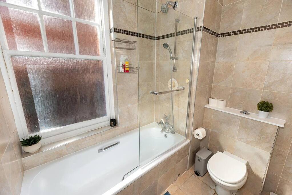 Discover London Central 2 Bedroom In Kensington Bagian luar foto