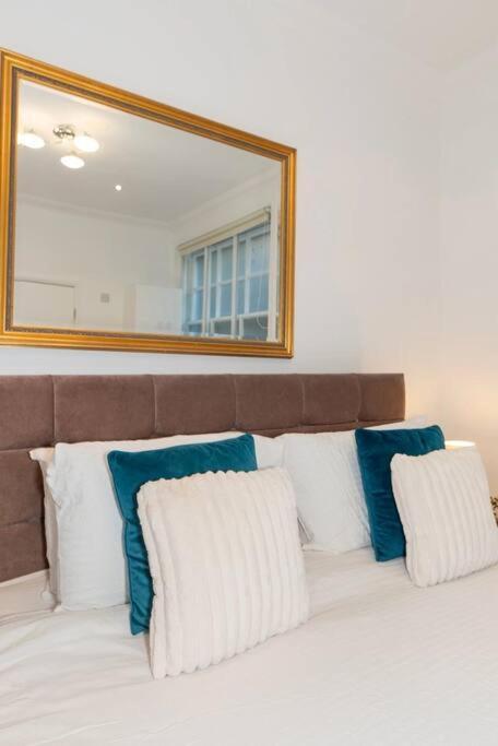 Discover London Central 2 Bedroom In Kensington Bagian luar foto