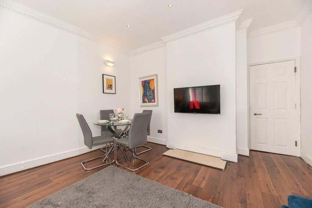 Discover London Central 2 Bedroom In Kensington Bagian luar foto