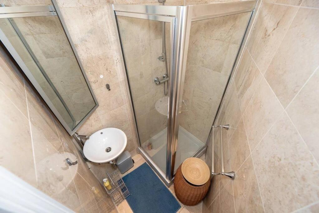 Discover London Central 2 Bedroom In Kensington Bagian luar foto